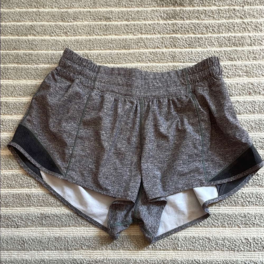 Lululemon Hottie Hot 2.5” Shorts